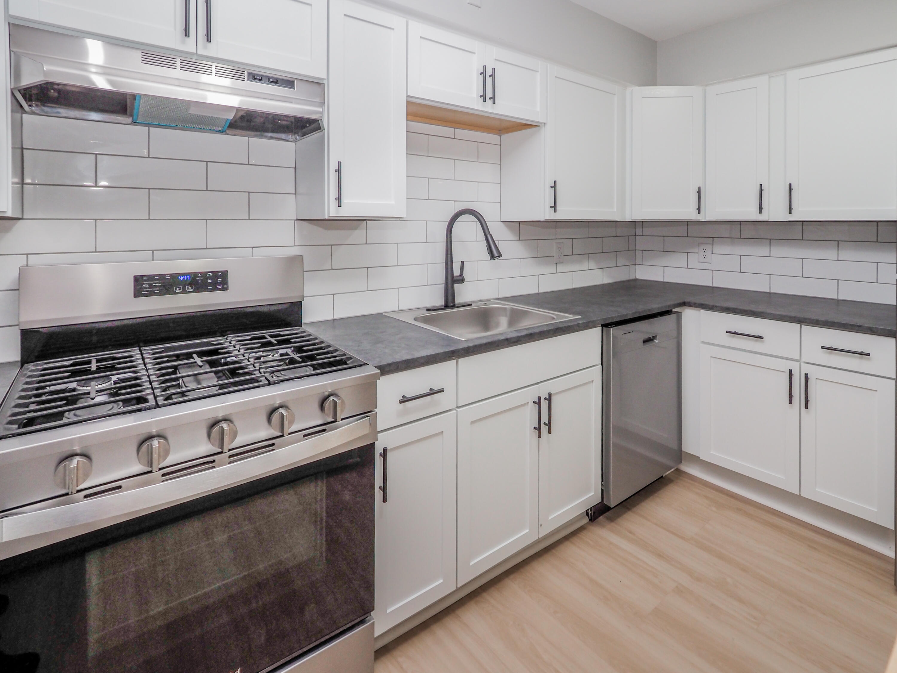 1722 Humphrey Street