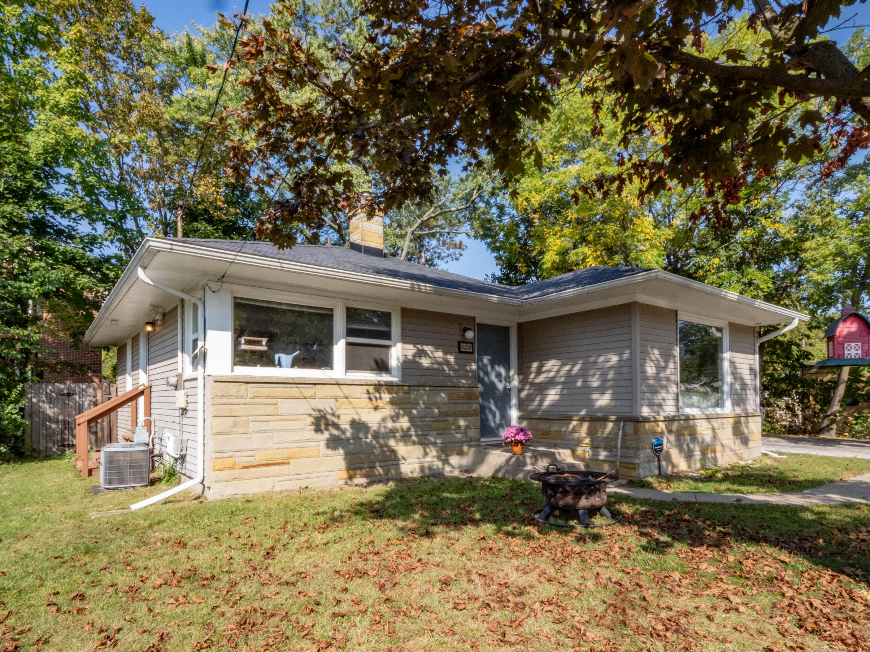 1128 California Avenue