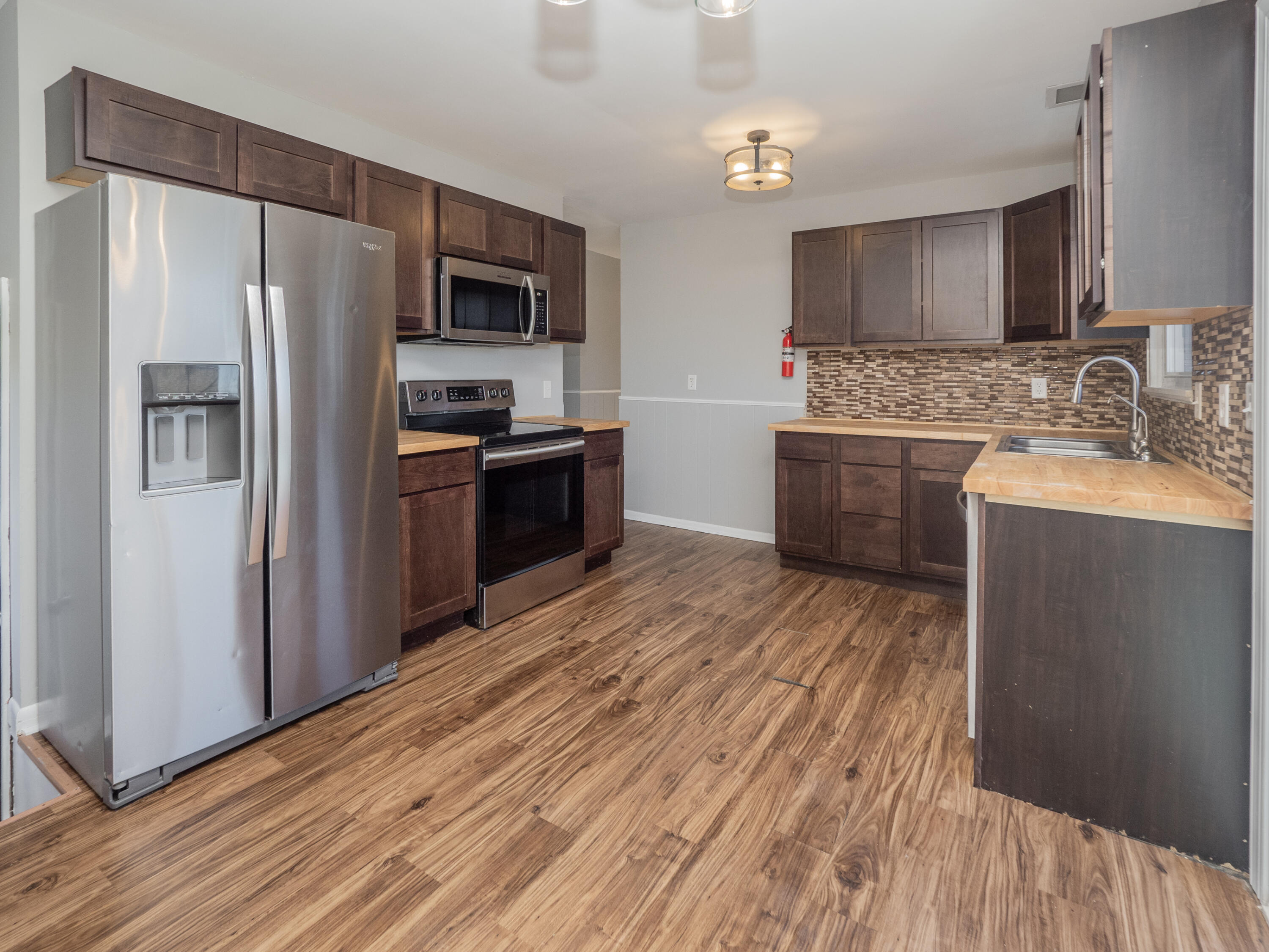 5918 Cheshire Street