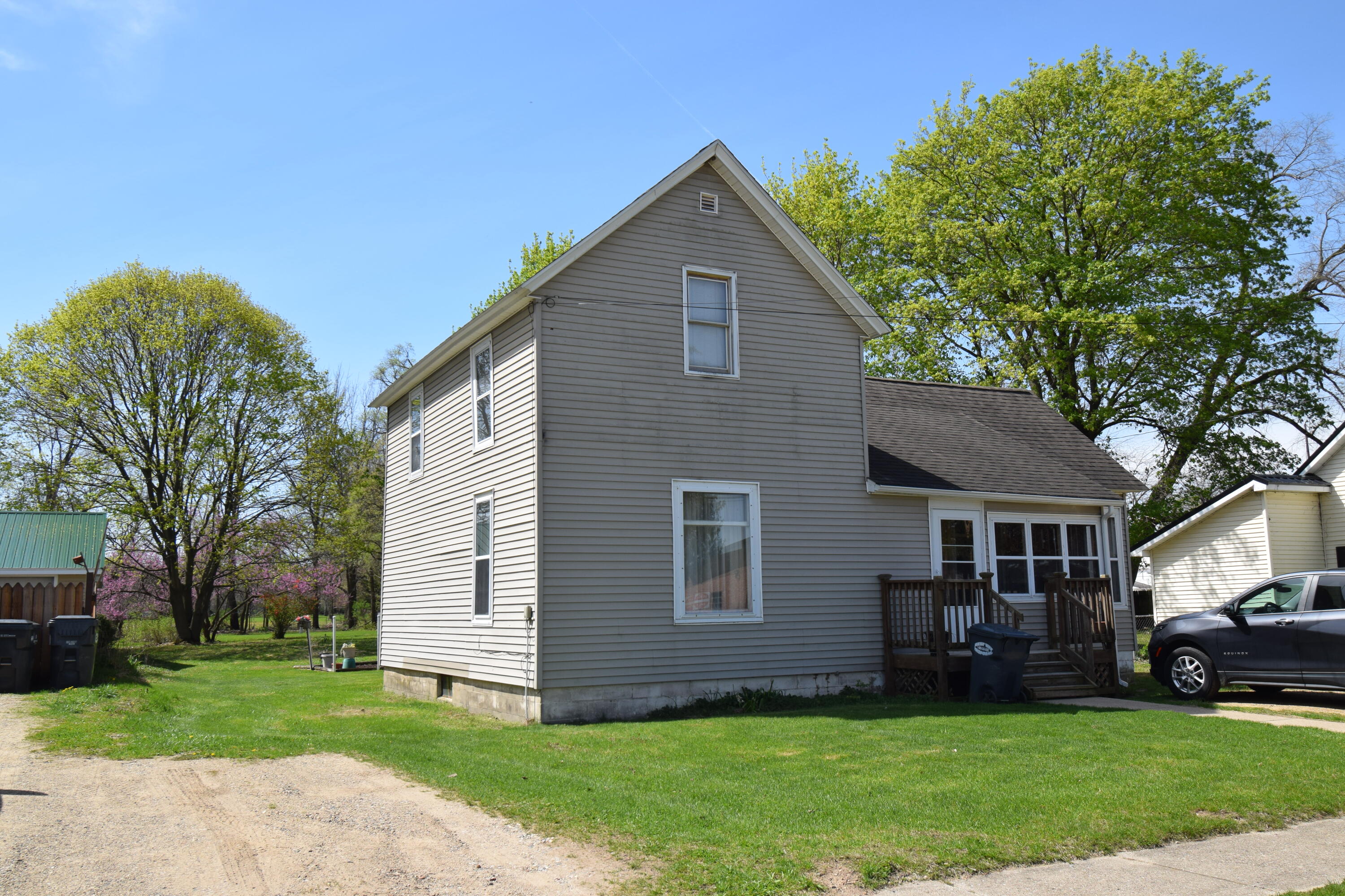 701 W Saint Joseph Street