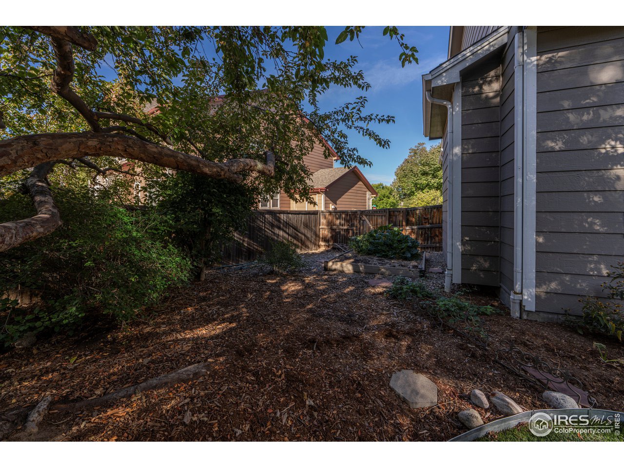 408 E 133rd Way