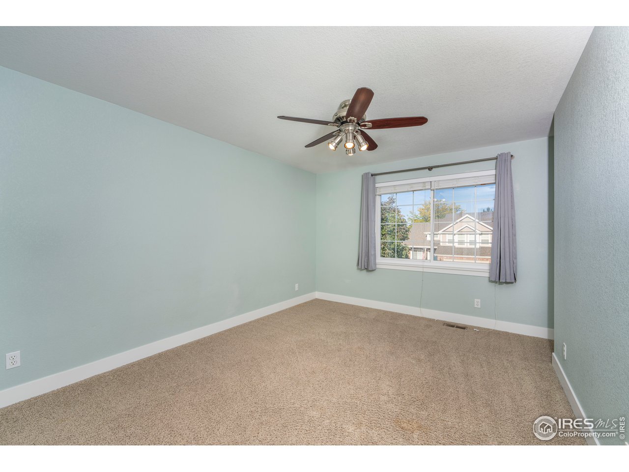408 E 133rd Way