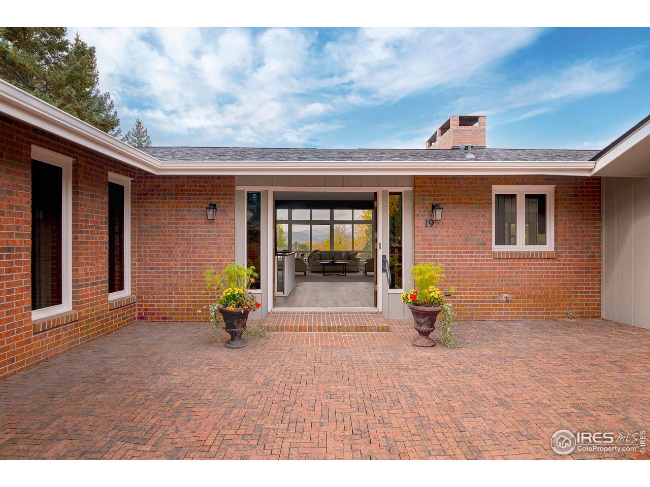 19 Ridge Rd