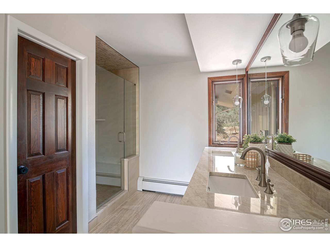 19 Ridge Rd