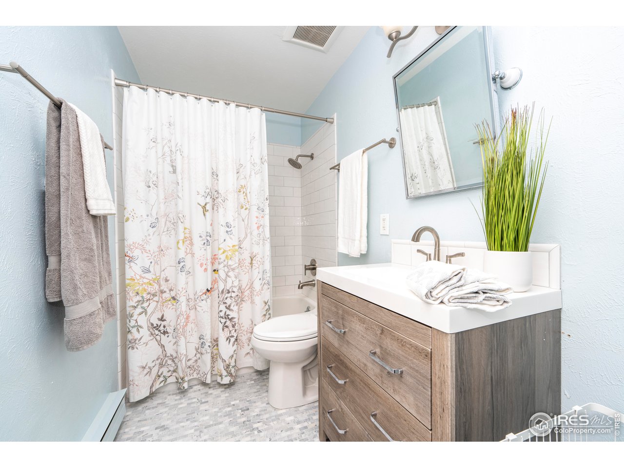 4853 W Moorhead Cir