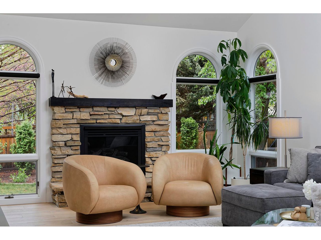 2238 Bluebird Dr