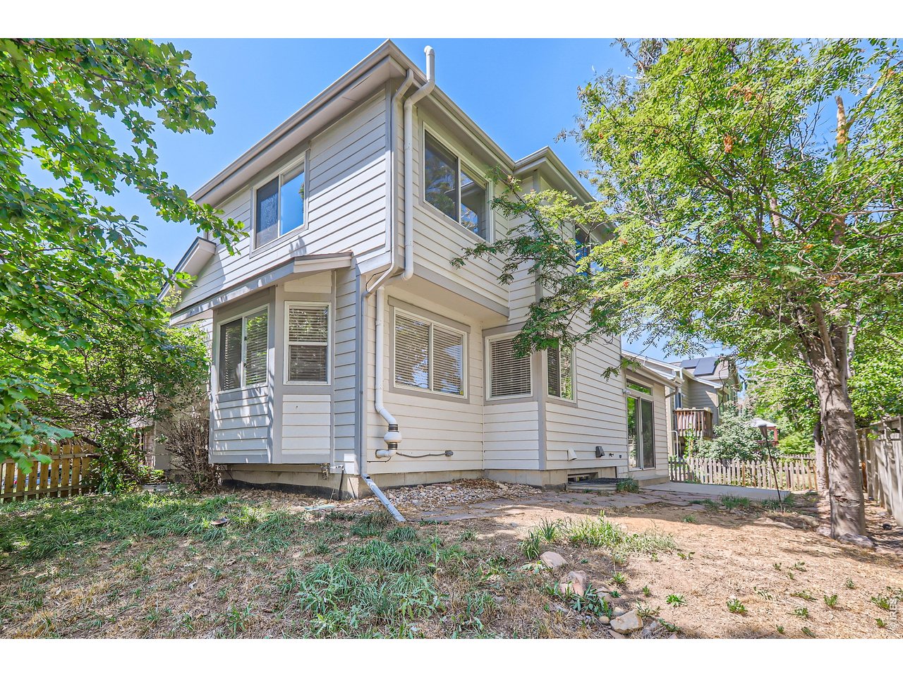 3200 Wright Ave