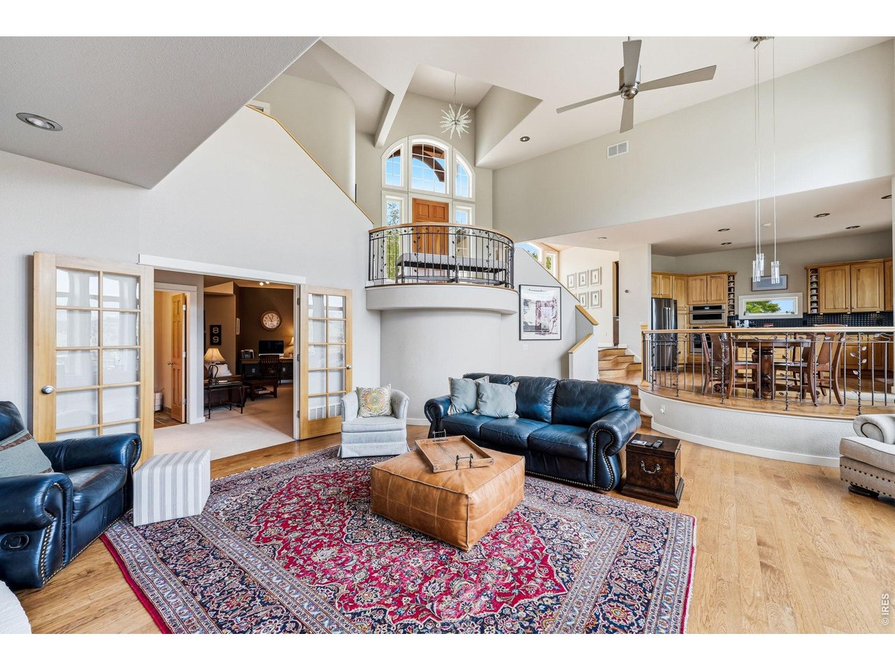 814 Mountain View Dr