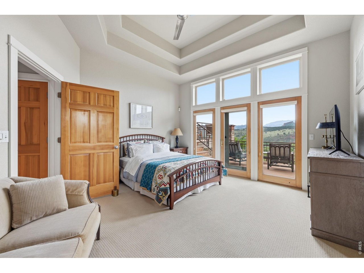 814 Mountain View Dr