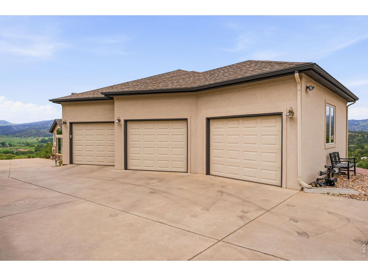 814 Mountain View Dr