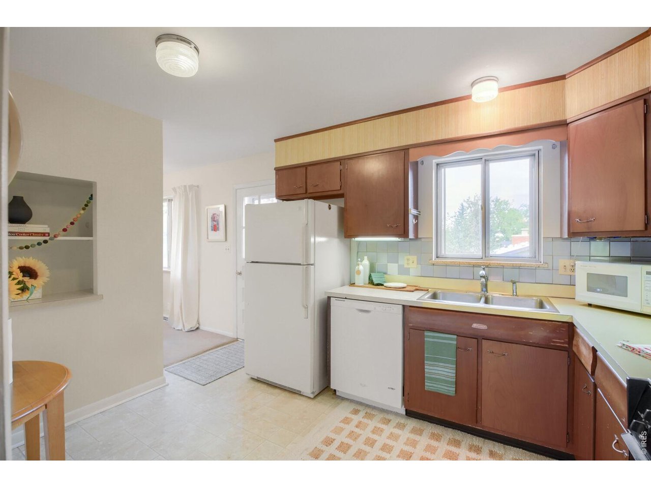 1290 Berea Dr