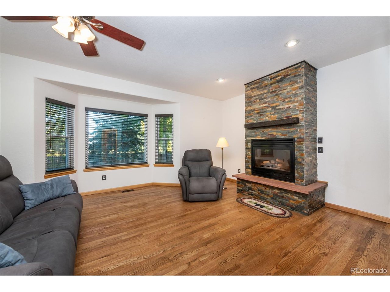2701 Falcon Dr