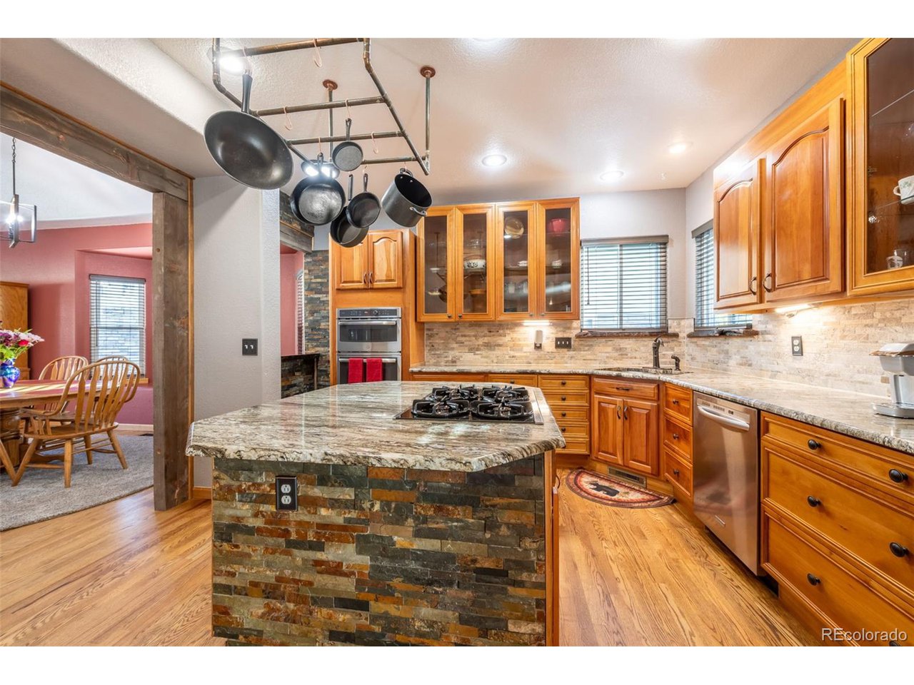 2701 Falcon Dr