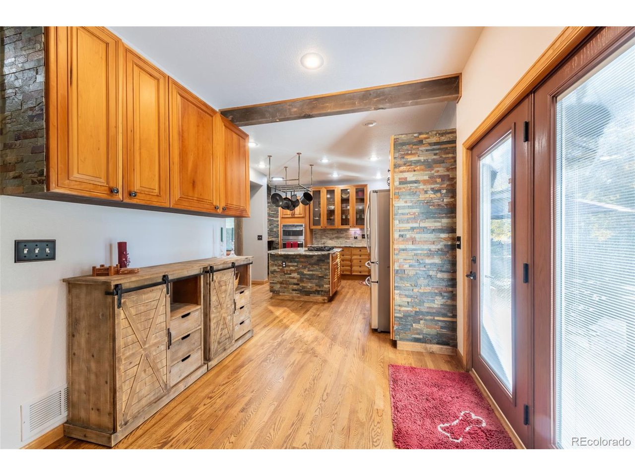 2701 Falcon Dr