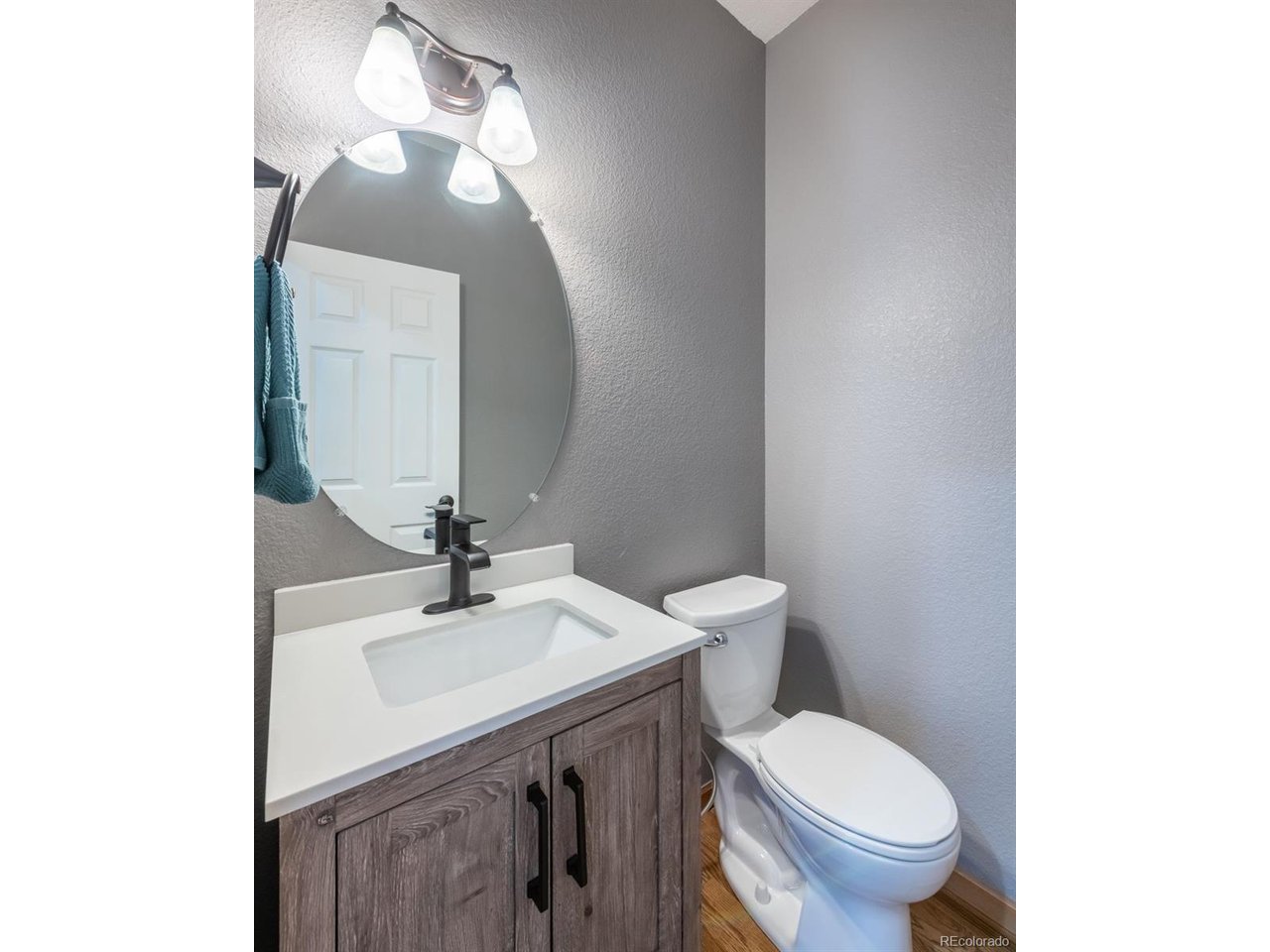 2701 Falcon Dr