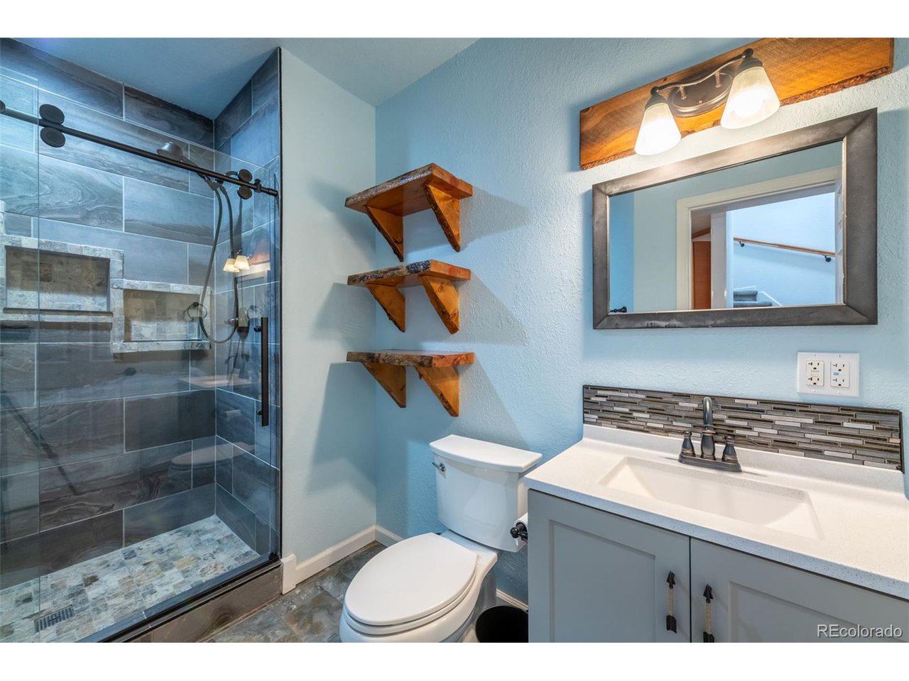 2701 Falcon Dr