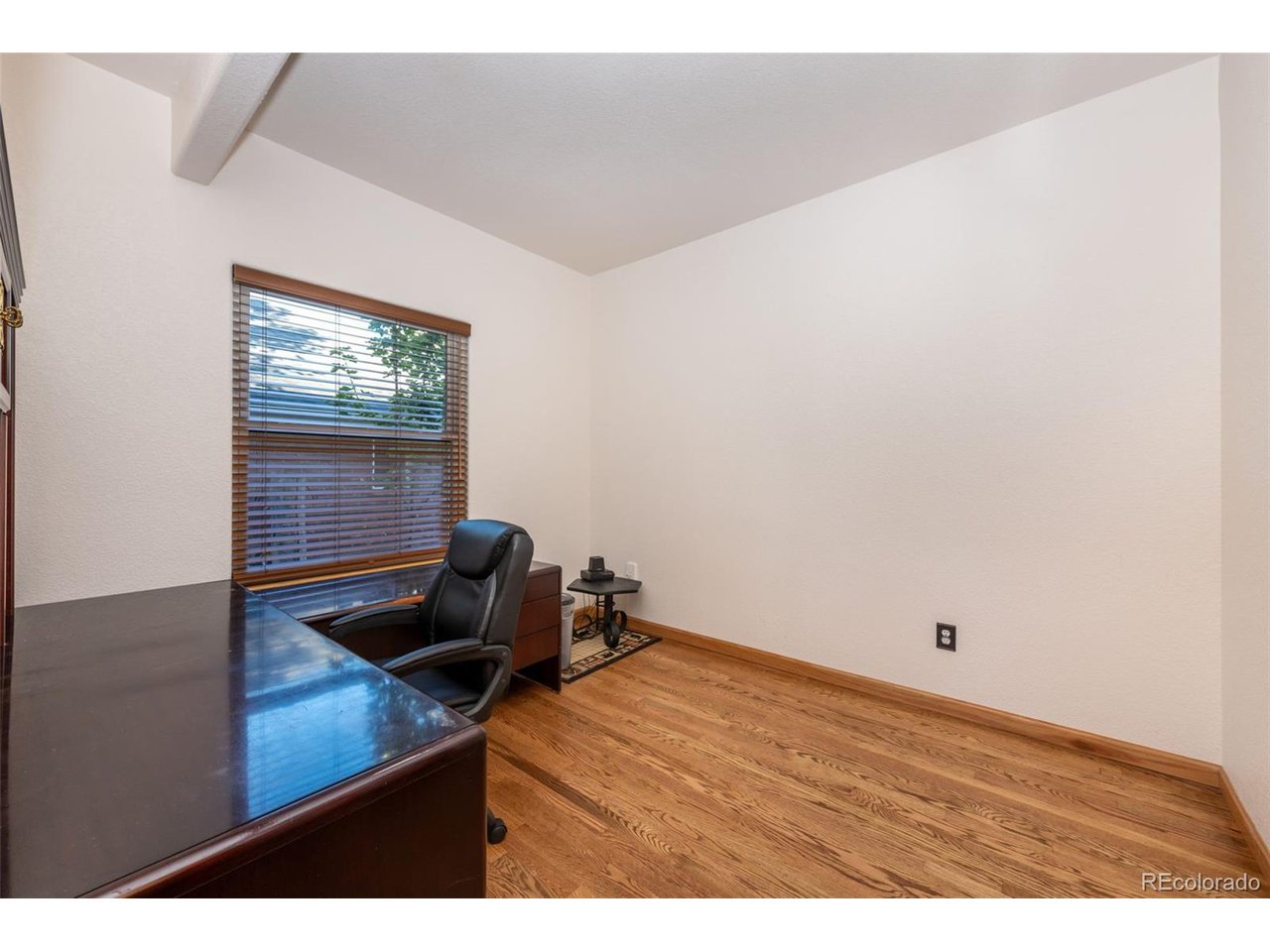 2701 Falcon Dr