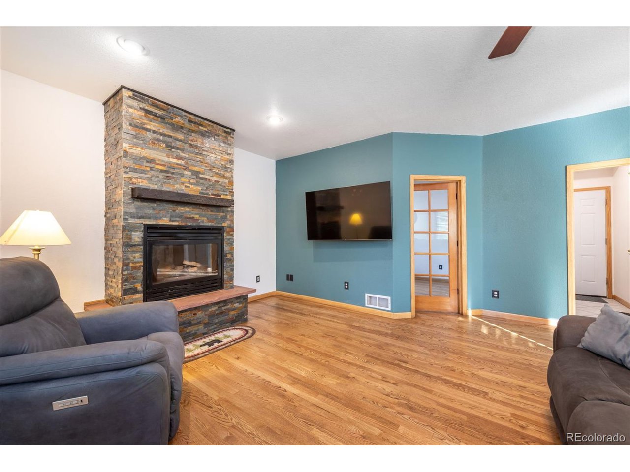 2701 Falcon Dr