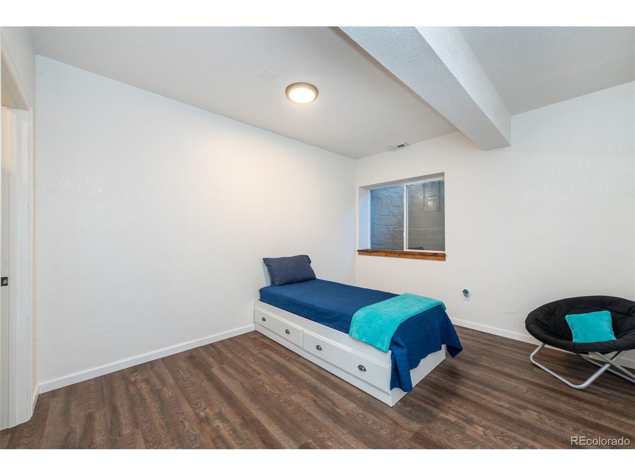 2701 Falcon Dr