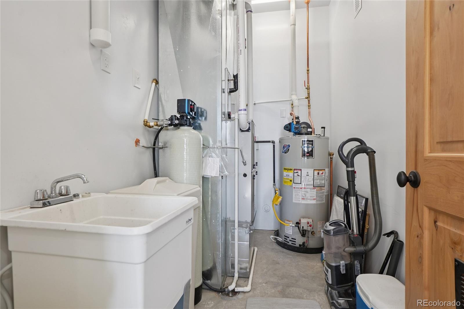 884 Pine Hollow Road