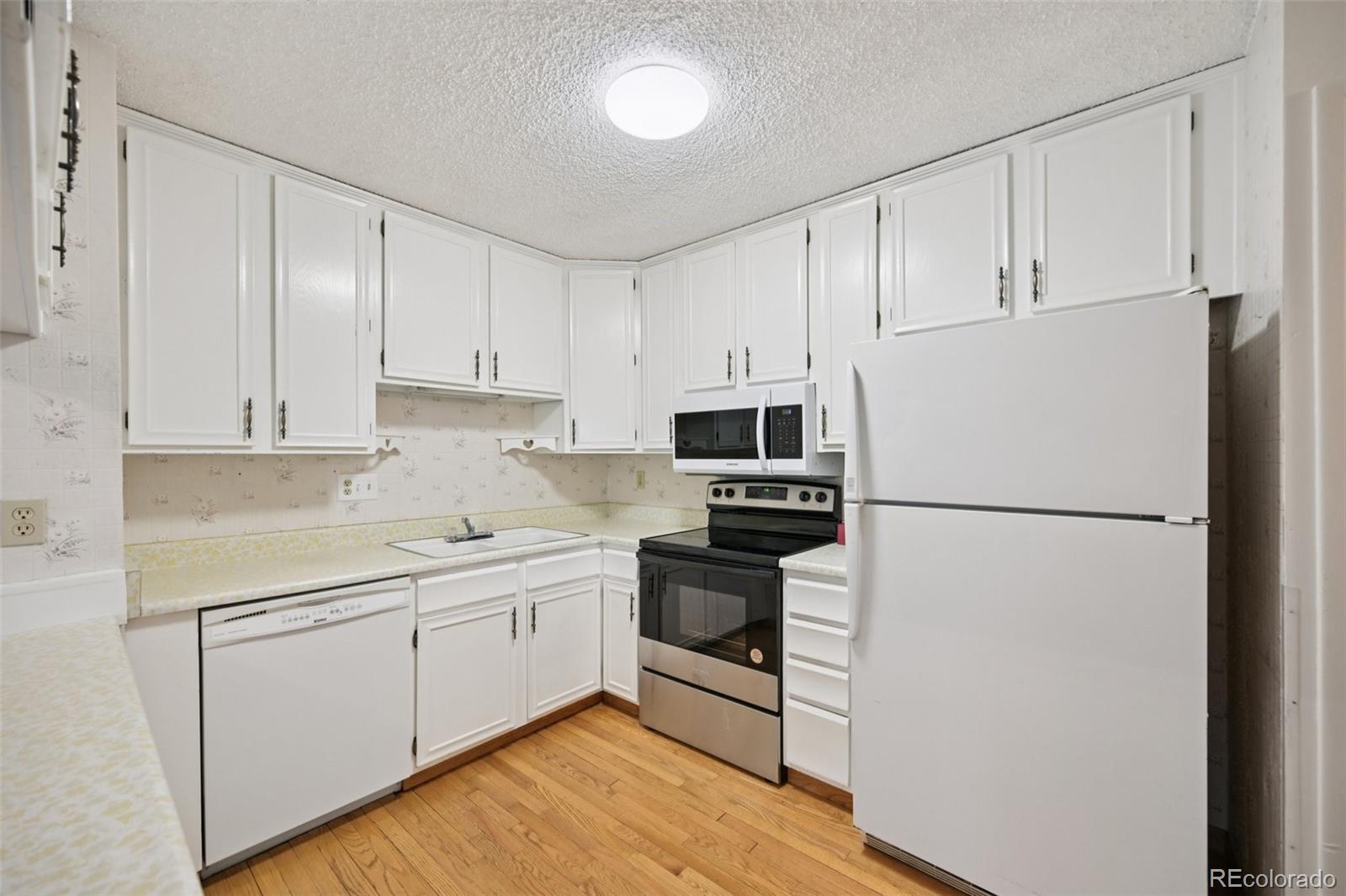 3460 S Poplar Street Unit: 307