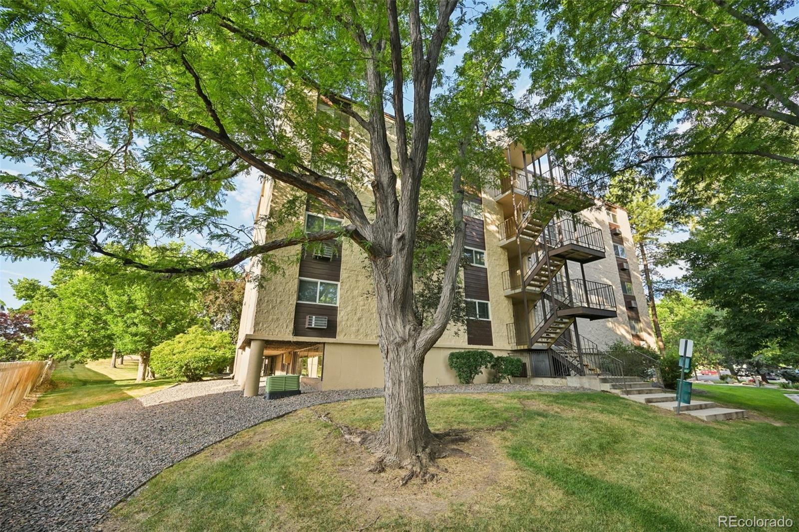 3460 S Poplar Street Unit: 307