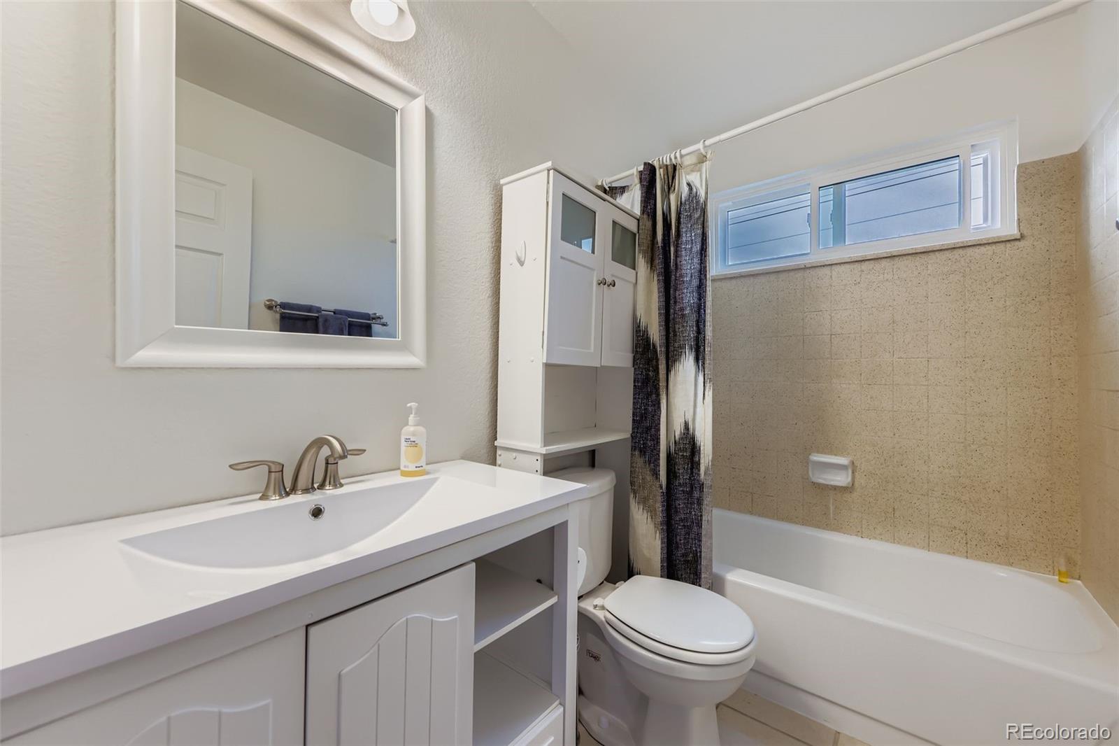 3762 S Halifax Street