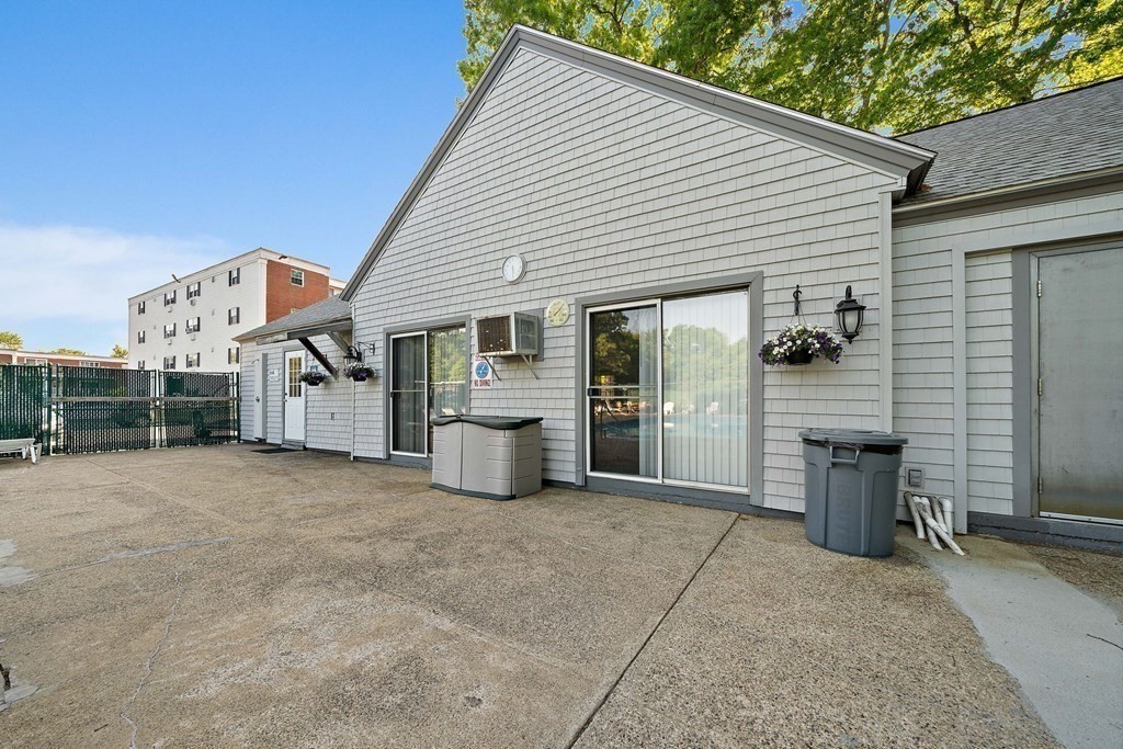 65 Greentree Lane # 32