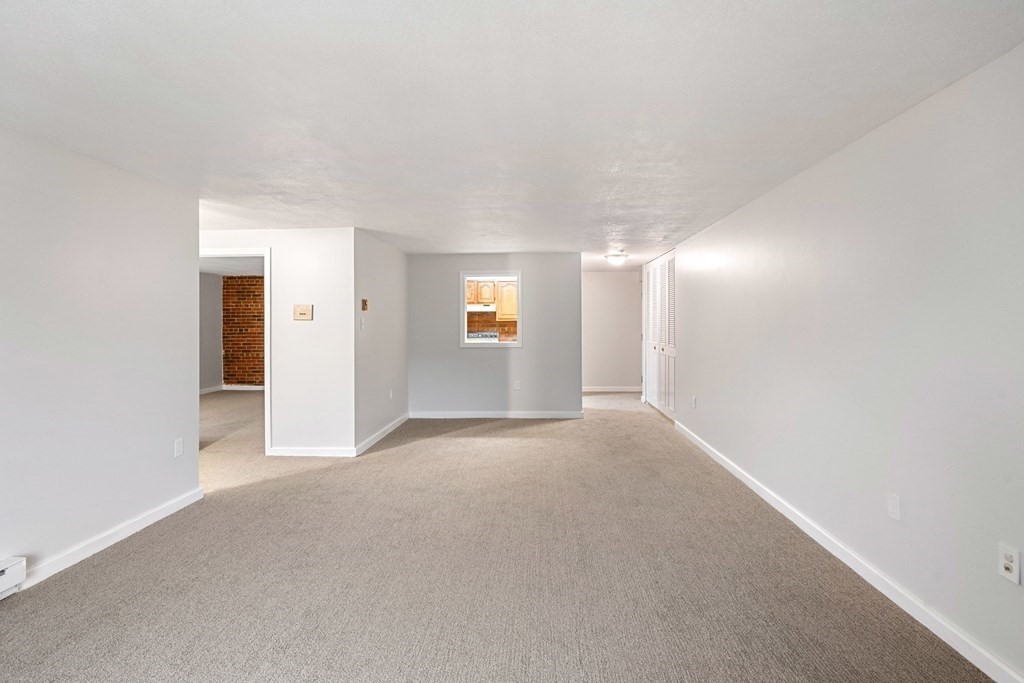 65 Greentree Lane # 32