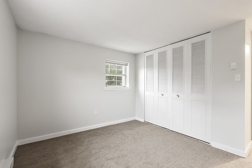 65 Greentree Lane # 32