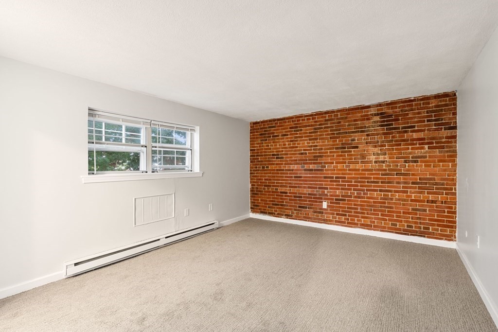 65 Greentree Lane # 32