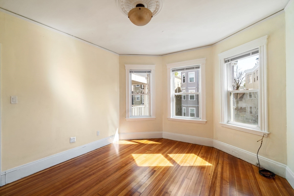 15 Taft Street # 2