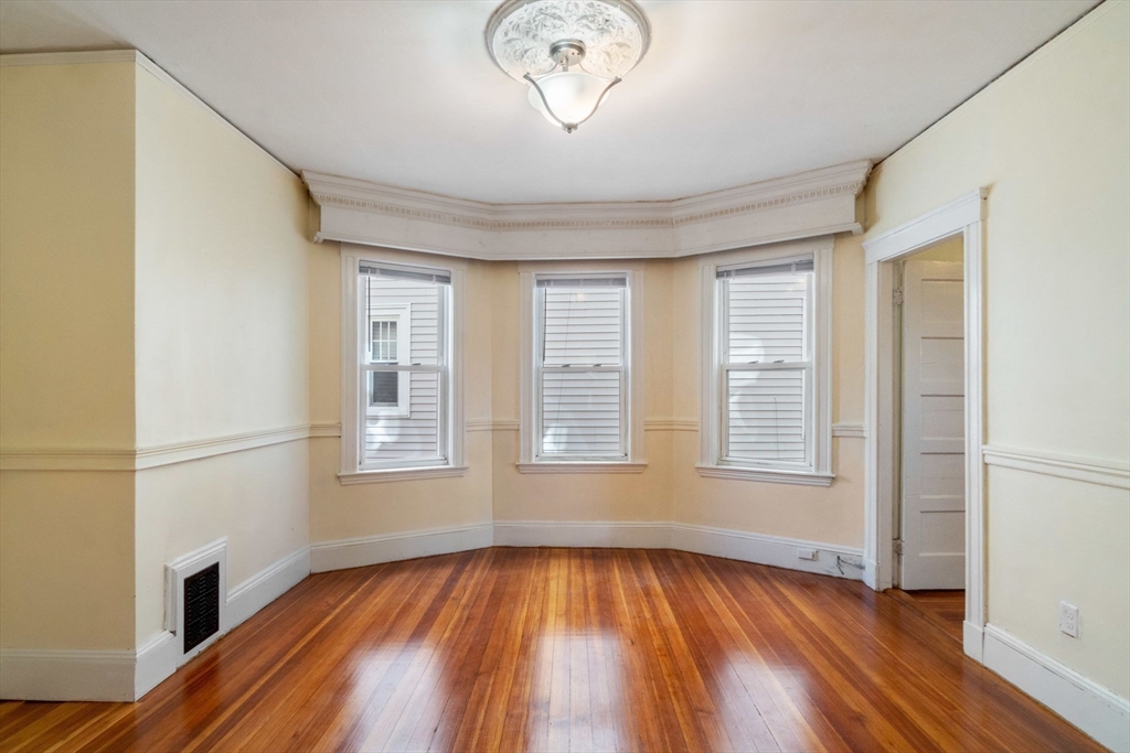 15 Taft Street # 2