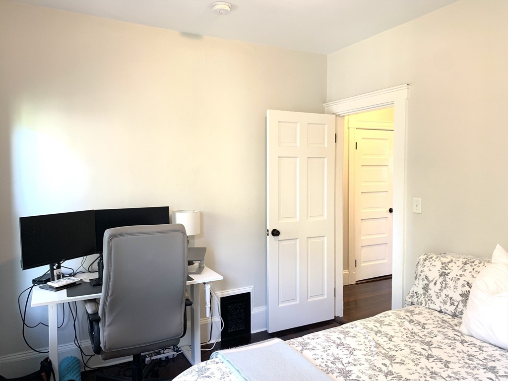 28 Fox Street # 2