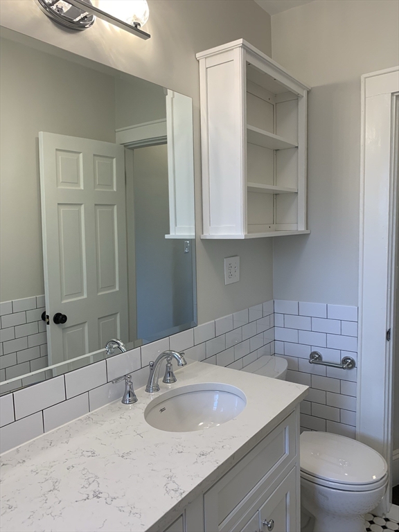 28 Fox Street # 2