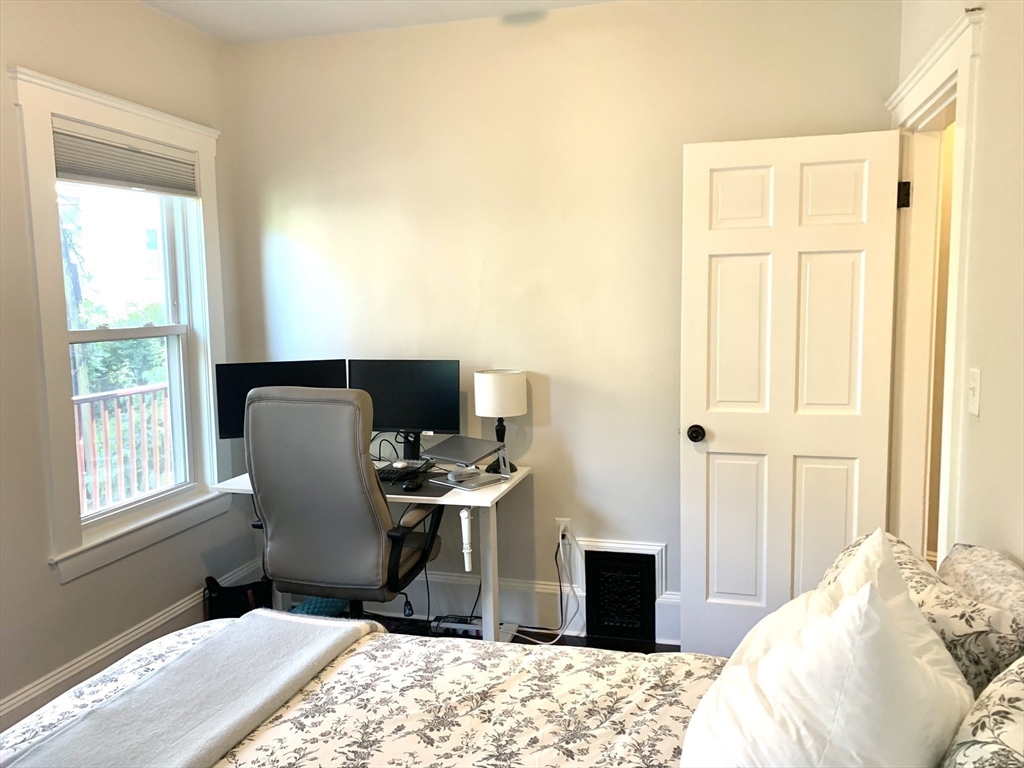28 Fox Street # 2