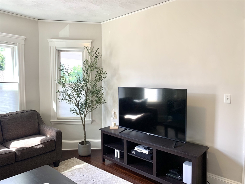 28 Fox Street # 2