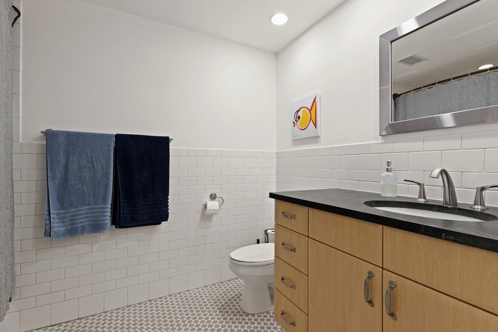 9 W Broadway # 309