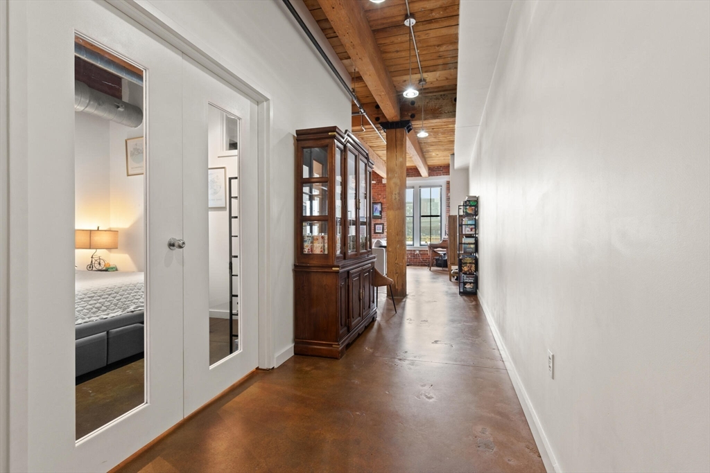 9 W Broadway # 309