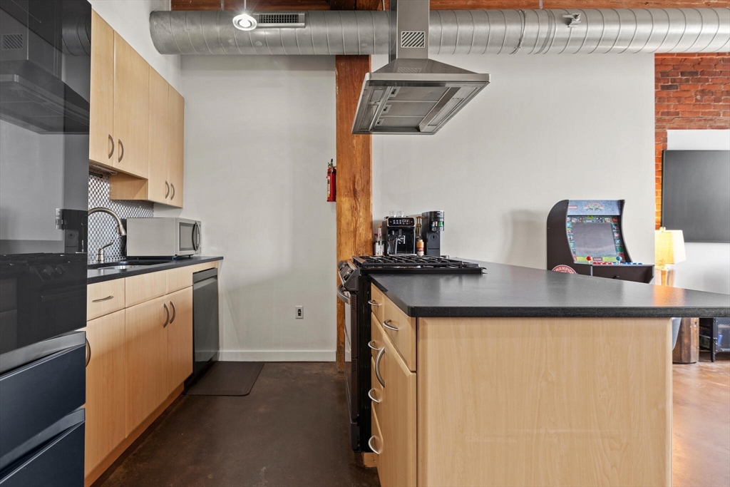9 W Broadway # 309