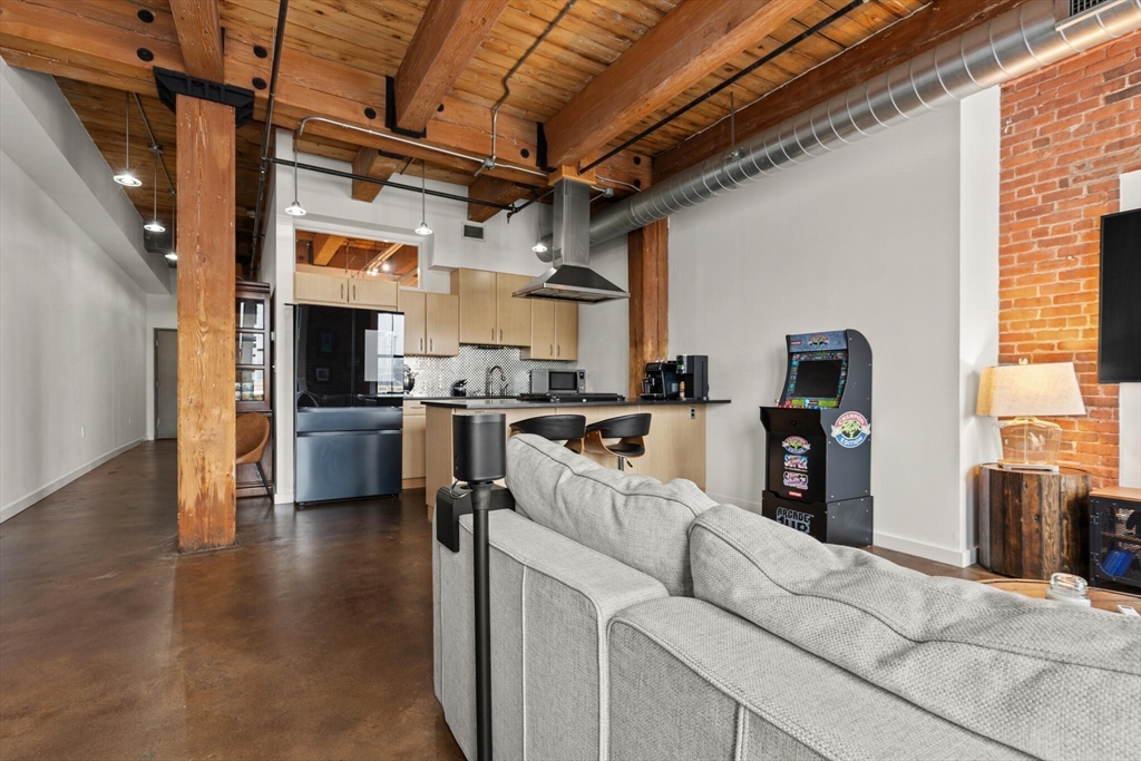 9 W Broadway # 309