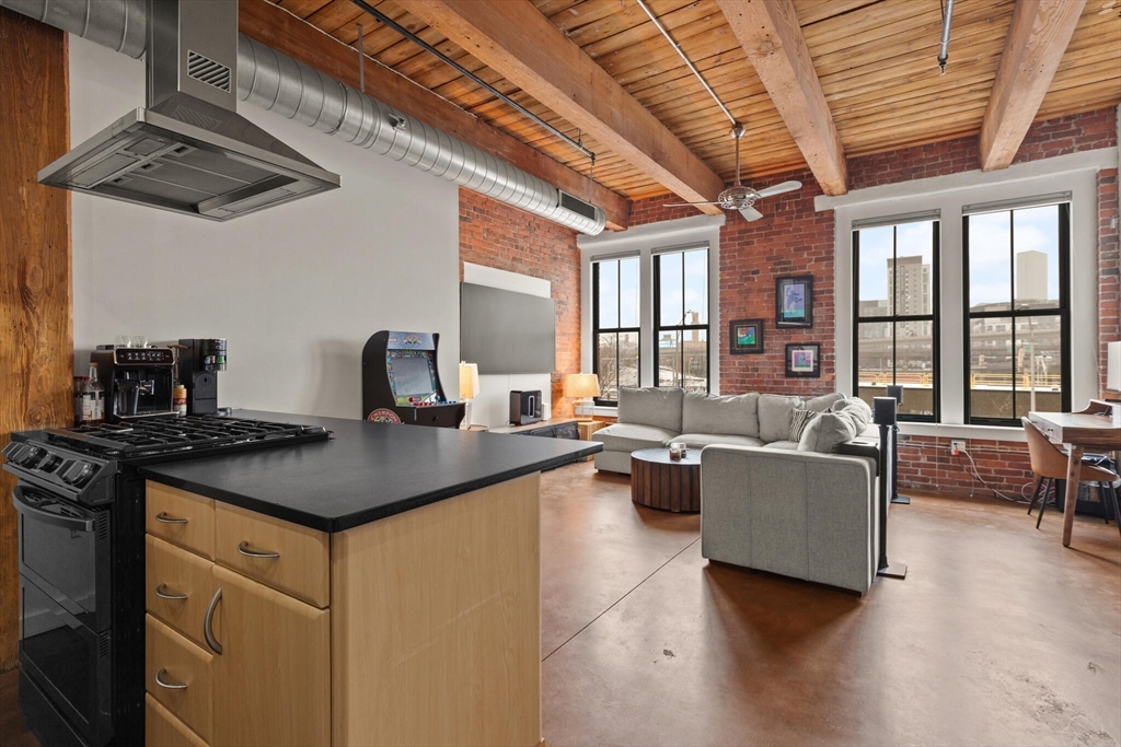 9 W Broadway # 309
