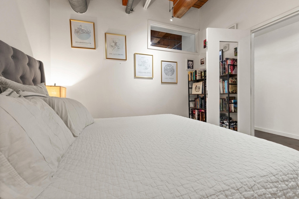 9 W Broadway # 309