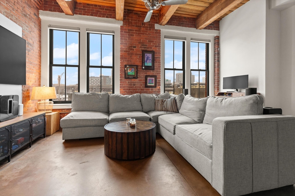 9 W Broadway # 309
