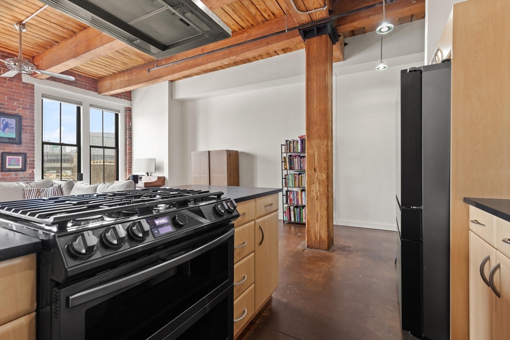 9 W Broadway # 309