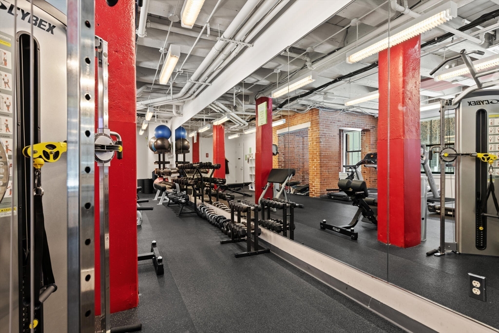 9 W Broadway # 309