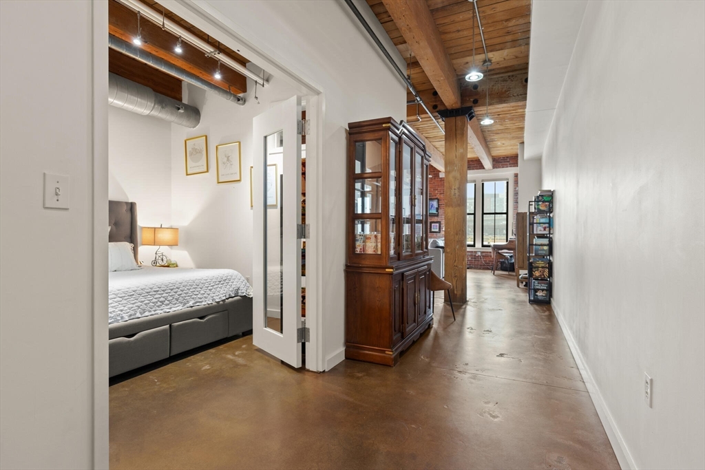 9 W Broadway # 309