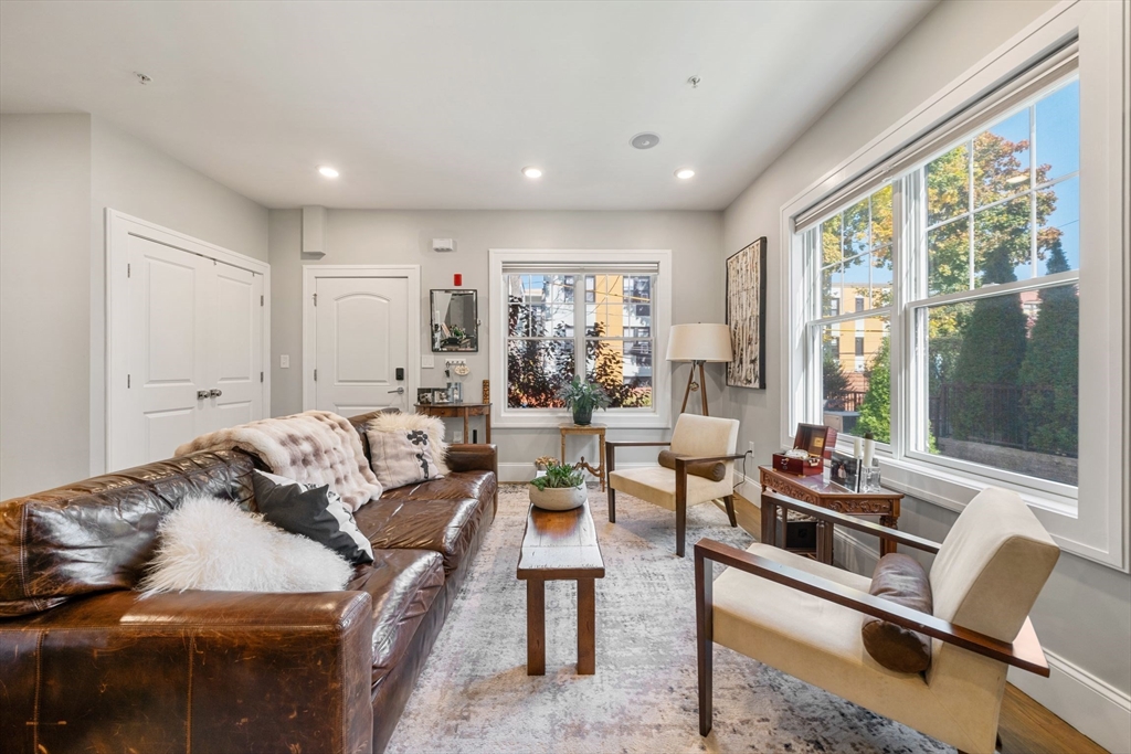 55 Hutchings Street # 4
