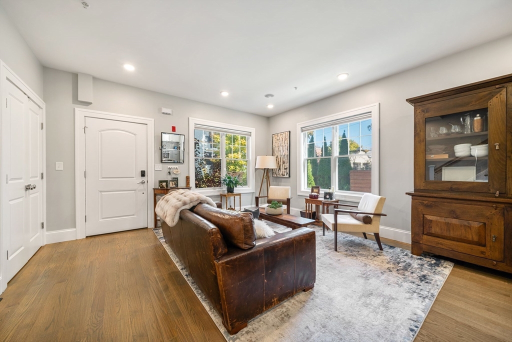 55 Hutchings Street # 4