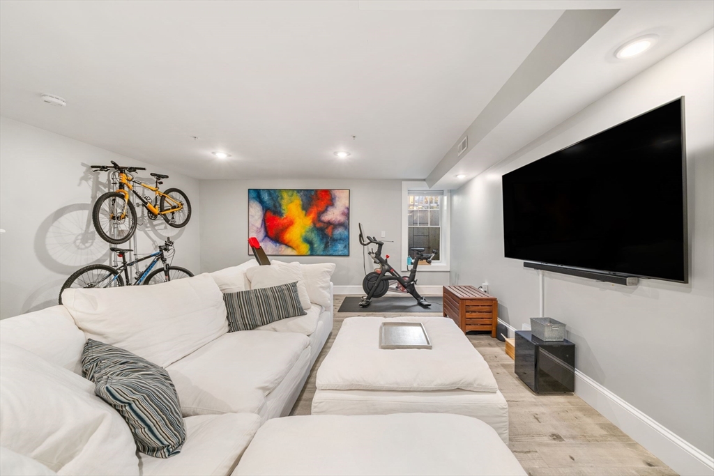 55 Hutchings Street # 4